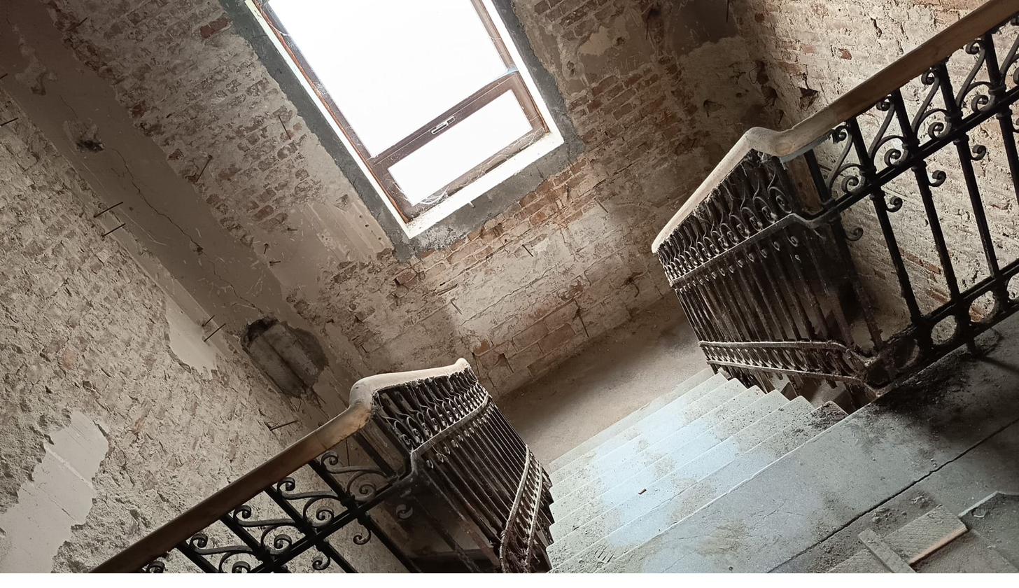 Stairwell with Zenithal Light